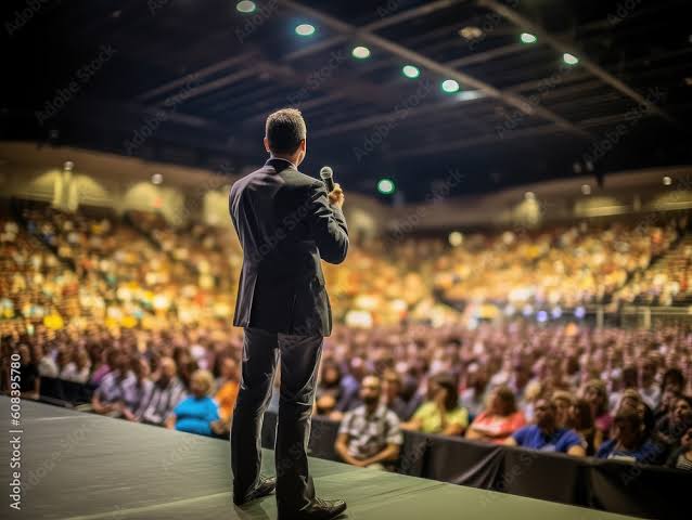 10 Strategies to Overcome Stage Fright and Be Good Public Speaker