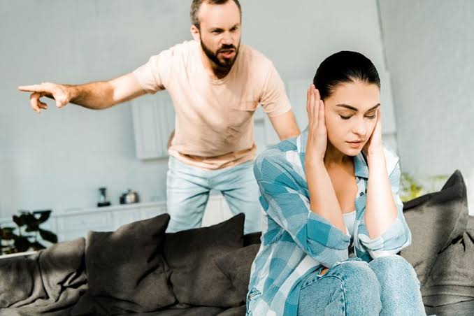 7 Characteristics of an Aggressive Love Partner and 5 Ways to Handle Them Effectively