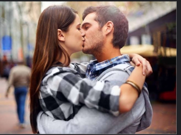 5 Infections You Can Get From Kissing