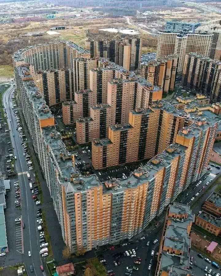 The Massive Novy Okkervil Apartment Complex: A City Within a City in Russia