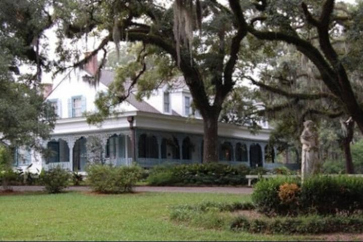 Myrtles Plantation: Louisiana, USA’s Most Haunted House